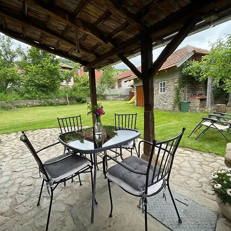 Kuca Mitica Пирот