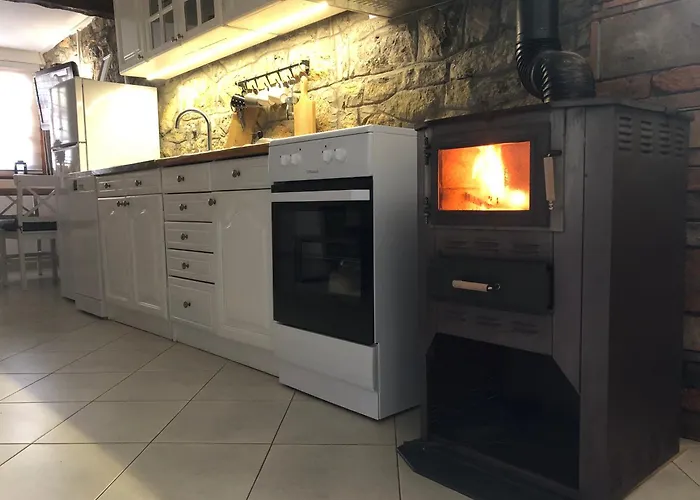 別荘 Kuca Mitica ピロト