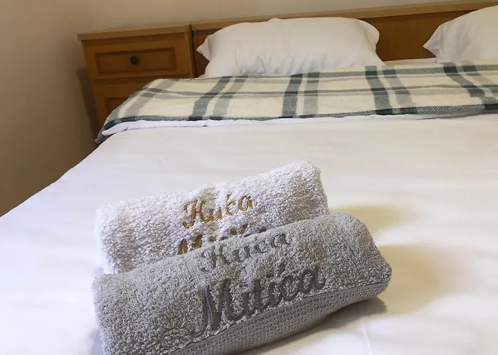 別荘 Kuca Mitica ピロト