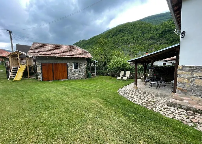 別荘 Kuca Mitica *