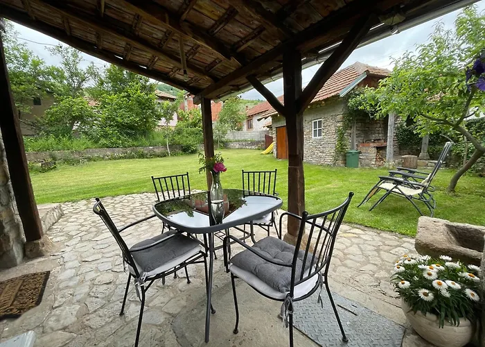 Kuca Mitica Πίροτ